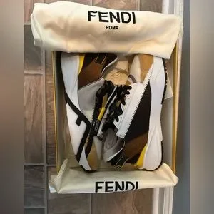 ☆【FENDI】☆(W) Fendi Flow Nylon Low-Top Sneaker.s White☆ Fendi Unisex Flow White Nylon and Suede Low-Tops